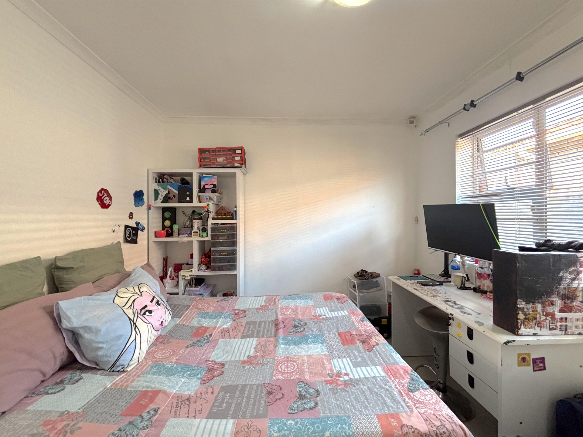 Property photograph 5